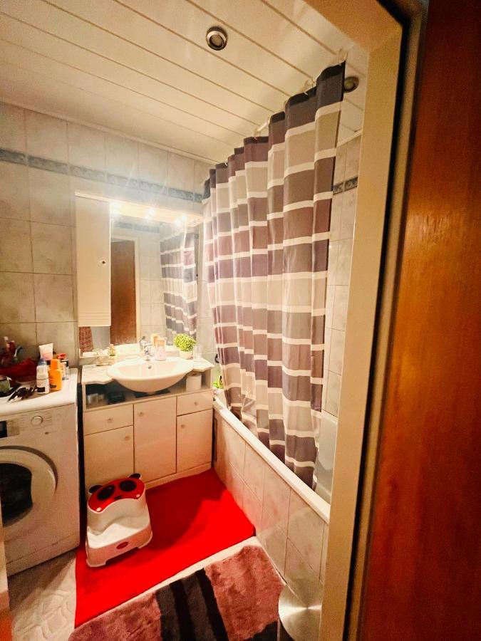 Privatunterkunft 10 Min From U1 - Private In Shared Wien